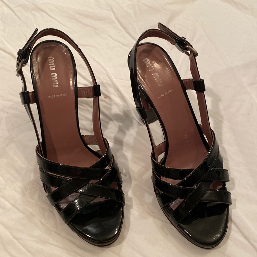 MiU MIU black patent leather high heel sandals